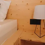 Počitniška hiša House 14h - Boutique Nature Retreat & Sauna Charm Lasko