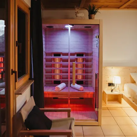 Počitniška hiša House 14h - Boutique Nature Retreat & Sauna Charm