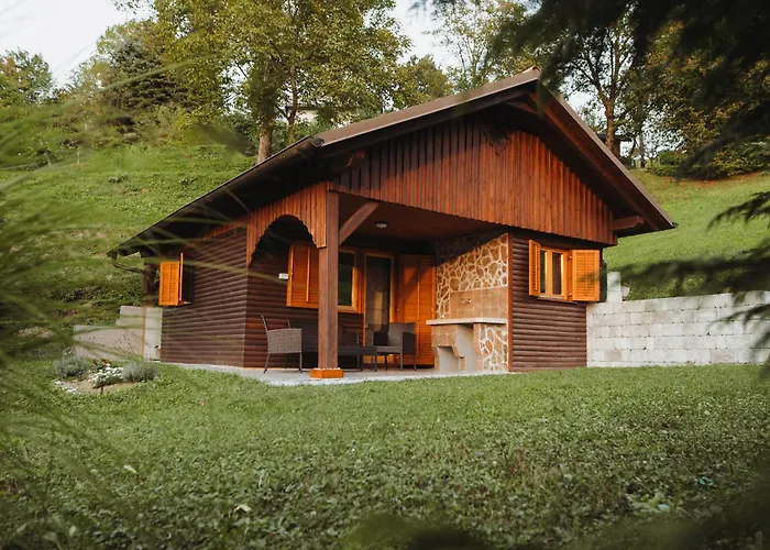 Semesterbostad Zasebna Hisa V Naravi S Savno, Hisa 14h