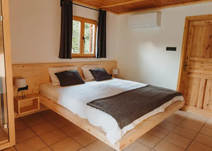 Zasebna Hisa V Naravi S Savno, Hisa 14h Semesterbostad